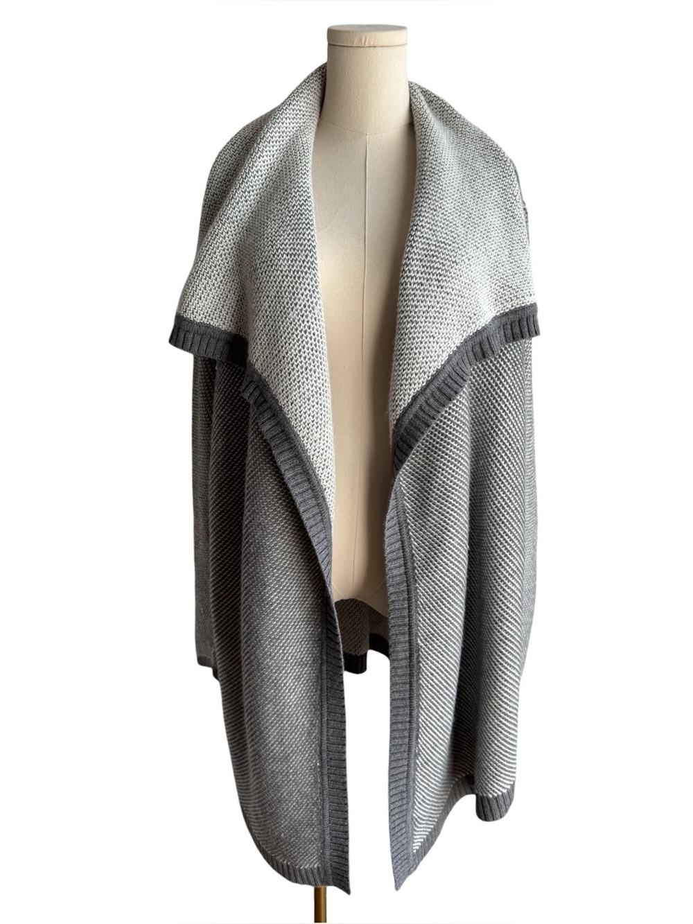 Ann Taylor Wool Blend Cape Cardigan XL Grey Open Front Sweater Shawl Collar Knit